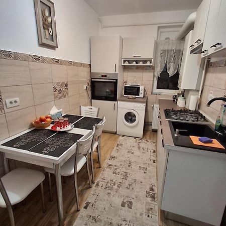 Apartament Ultra Central Marly Gura Humorului Exterior photo