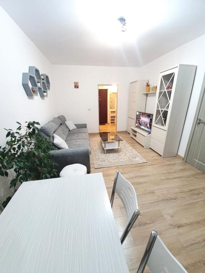 Apartament Ultra Central Marly Gura Humorului Exterior photo